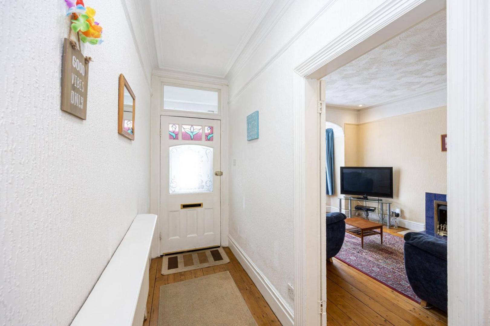Guestready - Enchanting Life In Gorse Hill Manchester Dış mekan fotoğraf