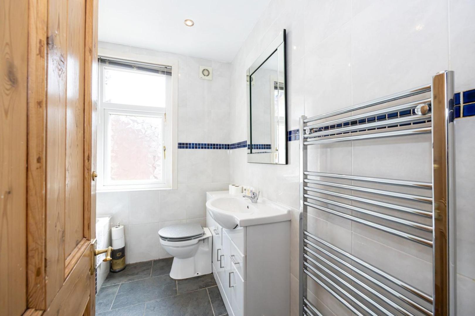 Guestready - Enchanting Life In Gorse Hill Manchester Dış mekan fotoğraf