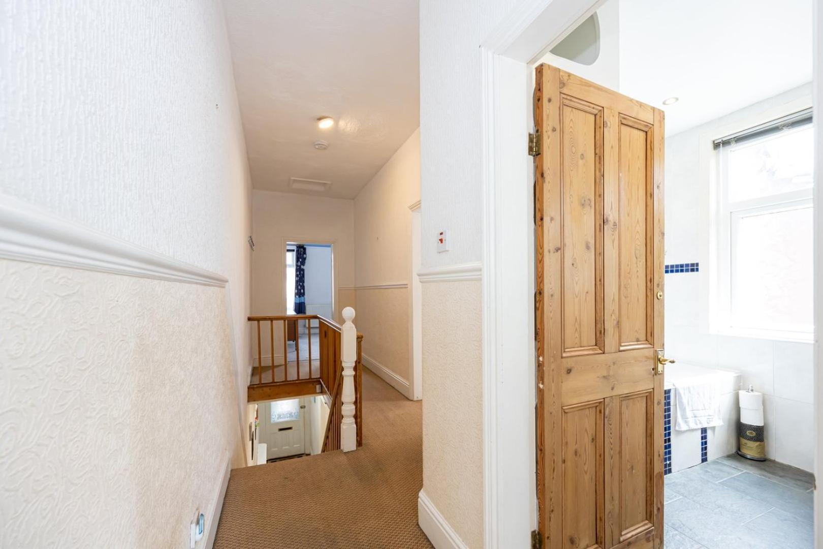 Guestready - Enchanting Life In Gorse Hill Manchester Dış mekan fotoğraf