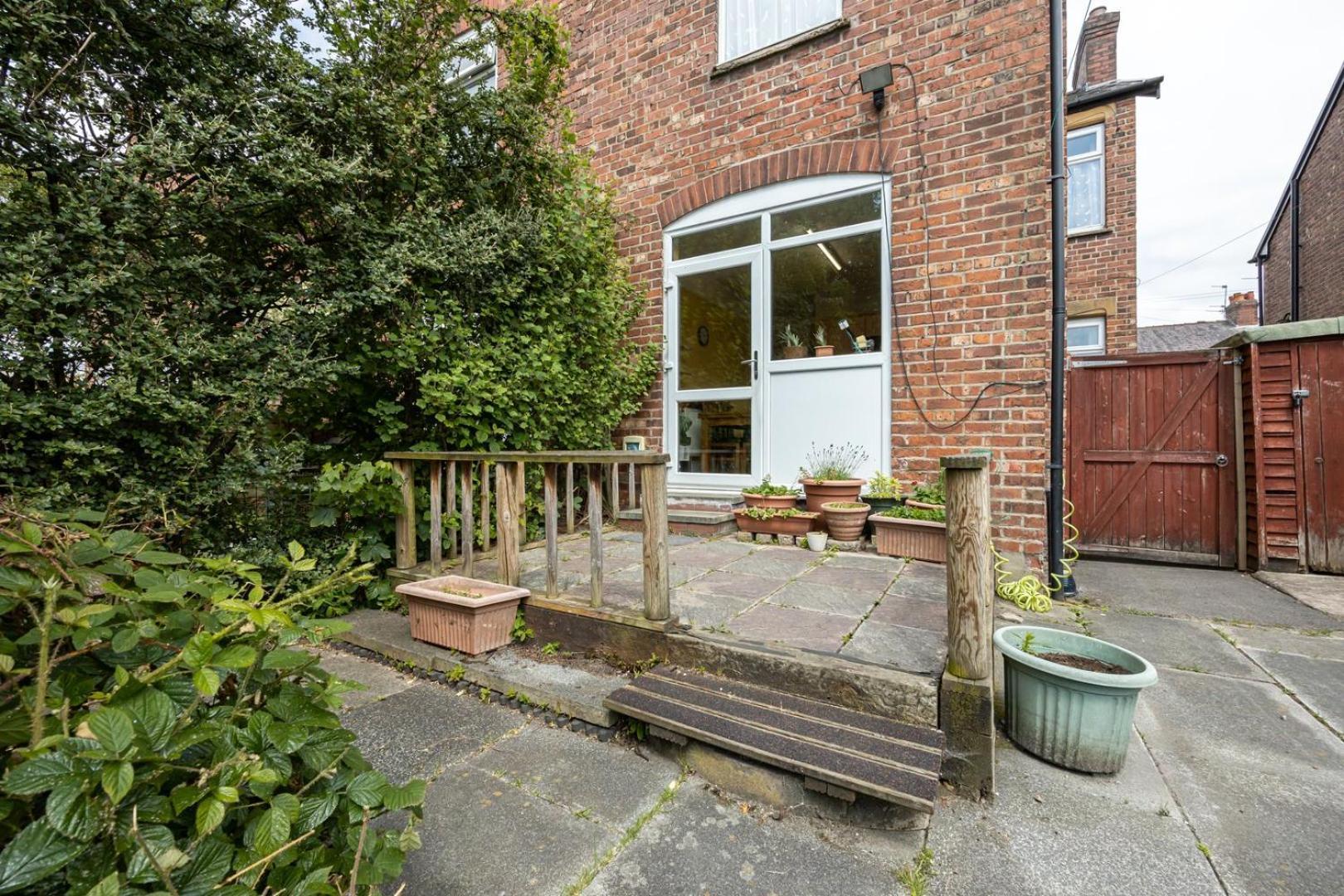 Guestready - Enchanting Life In Gorse Hill Manchester Dış mekan fotoğraf